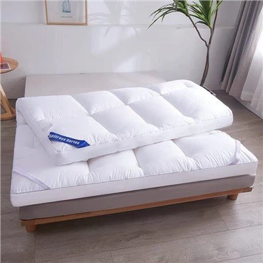 Empat Penjuru dengan Topi Tilam Elastik