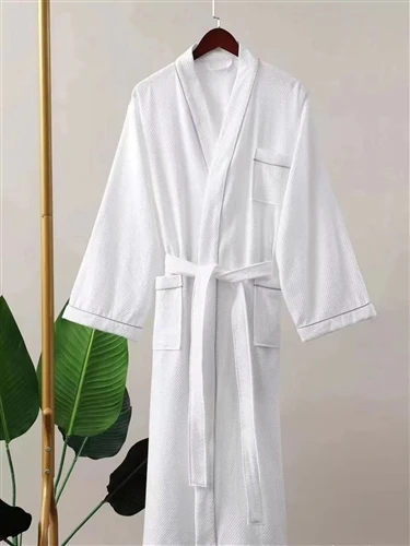 Berapa Kerap Hotel Perlu Mengganti Jubah Mandi?
